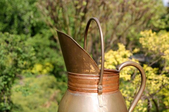 Интересный зольник в патине. Европа. Прекрасное состояние.