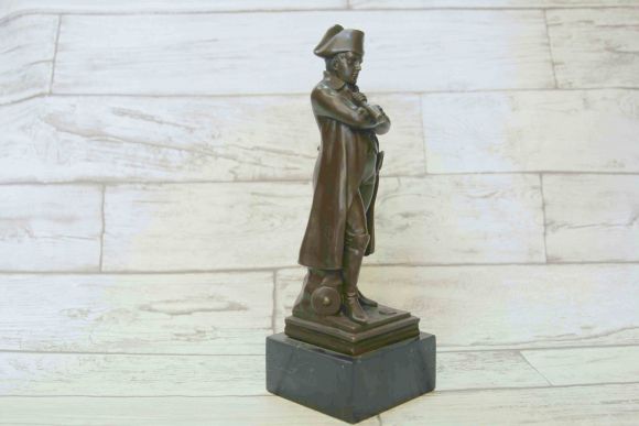 Бронзовый наполеон. Европа