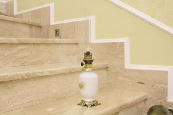 Очень нежная антикварная керосиновая лампа. Ручная роспись