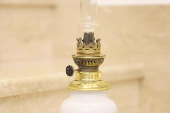 Очень нежная антикварная керосиновая лампа. Ручная роспись