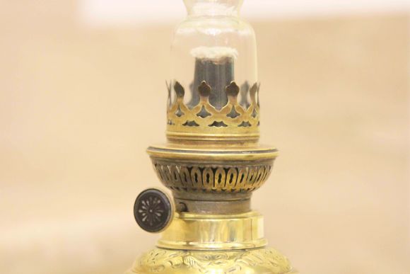 Очень нежная антикварная керосиновая лампа. Ручная роспись