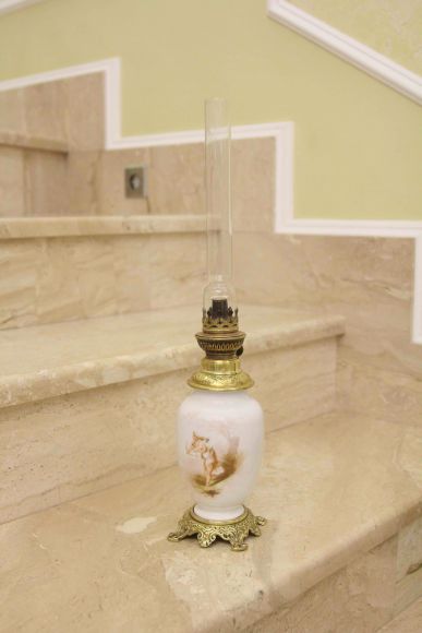 Очень нежная антикварная керосиновая лампа. Ручная роспись