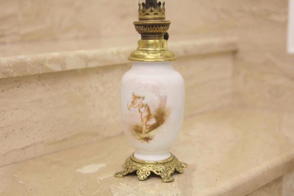 Очень нежная антикварная керосиновая лампа. Ручная роспись