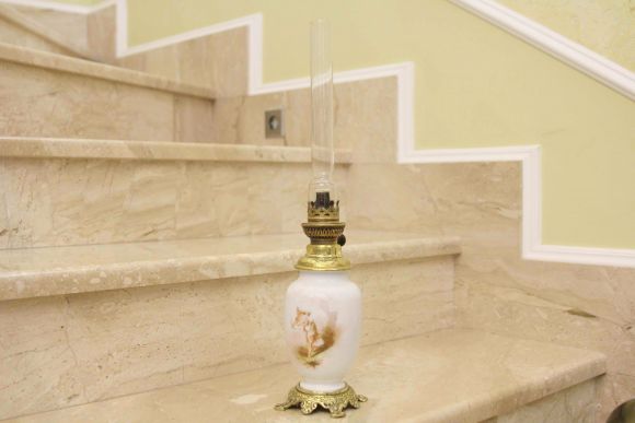 Очень нежная антикварная керосиновая лампа. Ручная роспись