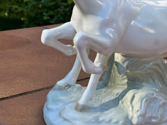 Композиция с двумя конями. Европа. Начало 20 века