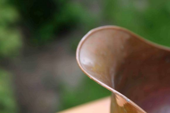 Винтажный зольник в виде шлема. Патина