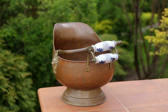 Винтажный зольник в виде шлема. Патина