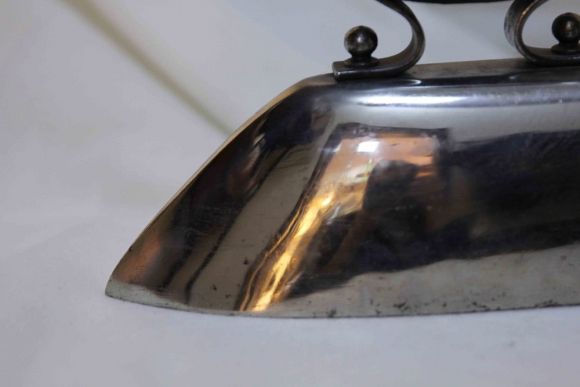 Изысканный утюг австрийского происхождения. Австрия. Начало 20 века