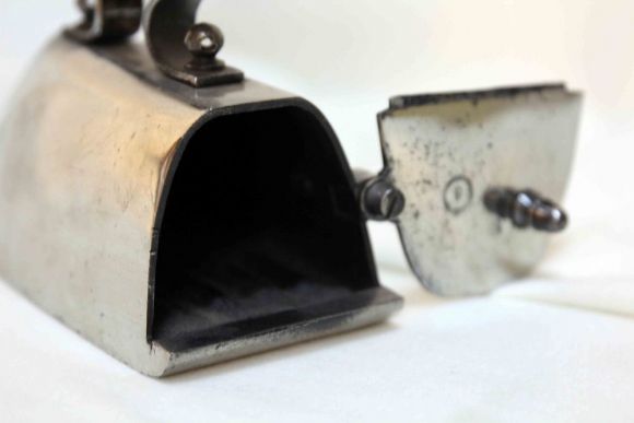 Изысканный утюг австрийского происхождения. Австрия. Начало 20 века