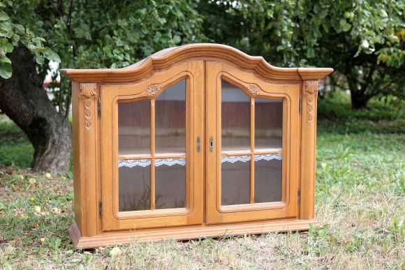 Винтажная витрина из натурального дерева. Бельгия. начало 20 века