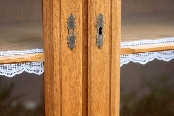 Винтажная витрина из натурального дерева. Бельгия. начало 20 века