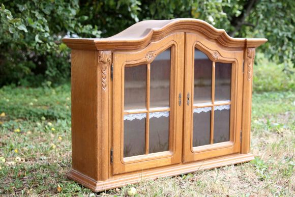 Винтажная витрина из натурального дерева. Бельгия. начало 20 века