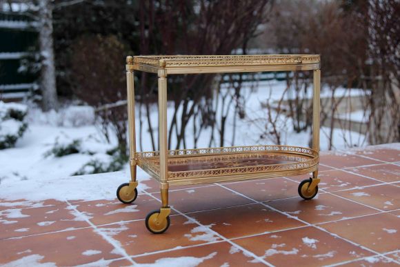 Миниатюрный сервировочный столик маркетри