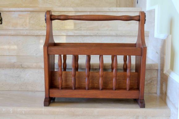 Винтажная деревянная газетница из Голландии