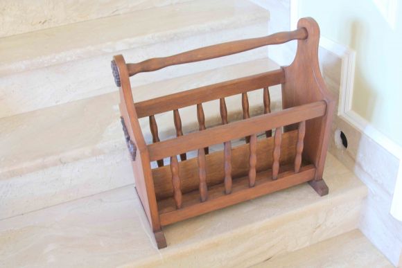 Винтажная деревянная газетница из Голландии