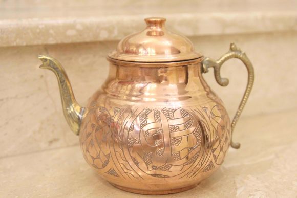 Большой винтажный чайник из меди