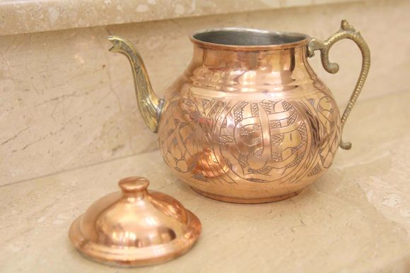 Большой винтажный чайник из меди