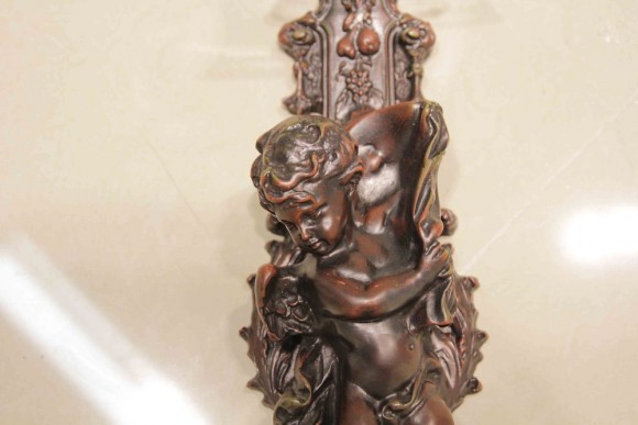 Винтажная  настенная бра с путти