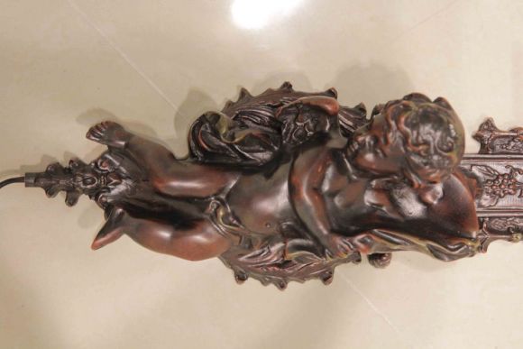 Винтажная  настенная бра с путти