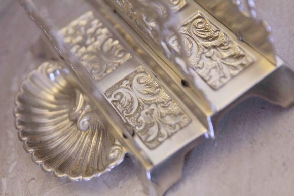 Очаровательная антикварная салфетница из бронзы. Европа. Начало 20 века