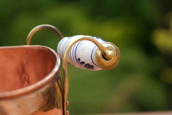 Пара отполированных медных больших зольников. Европа