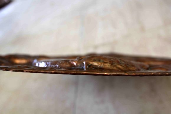 Огромное Панно в патине РЫЦАРЬ И ПОВЕРЖЕННЫЕ. D 76 см