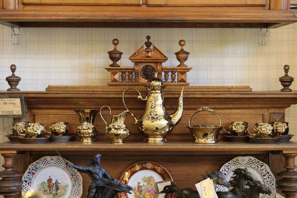 Потрясающий набор из фарфора