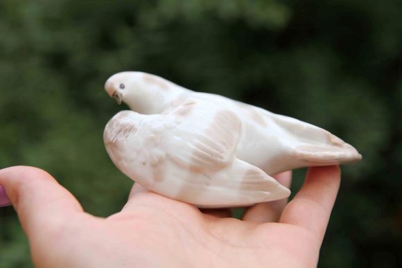 Пара фарфоровых голубей ЛФЗ