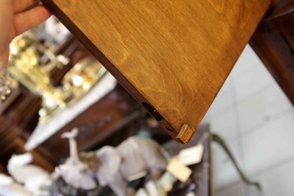 Замечательный винтажный шкаф для вина. Европа. Середина 20 века.