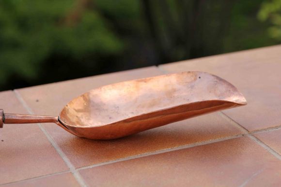 Антикварный, полностью медный совок для угля, золы или сыпучих продуктов