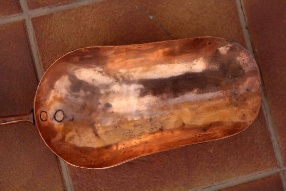 Антикварный, полностью медный совок для угля, золы или сыпучих продуктов