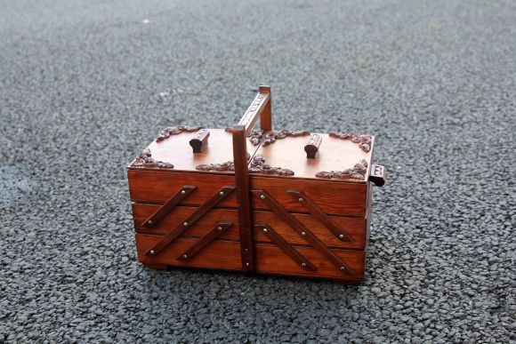 Интересный старинный переносной ящик для творчества. Европа. Конец 19 века