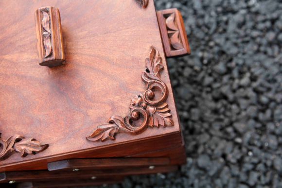 Интересный старинный переносной ящик для творчества. Европа. Конец 19 века