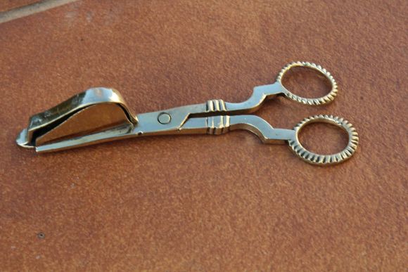 Полированный винтажный гаситель для огня