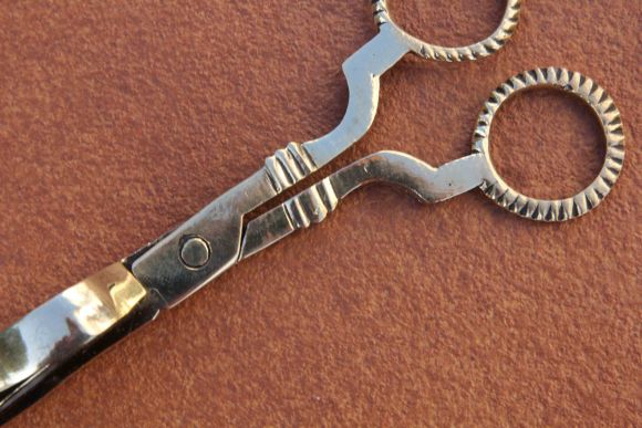 Полированный винтажный гаситель для огня