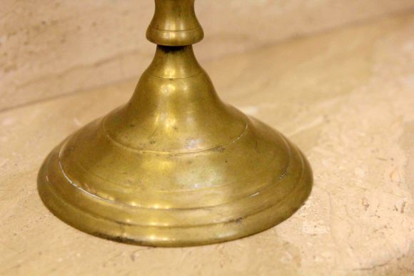 Пара огромных, антикварных подсвечников из латуни на 5 свечей.