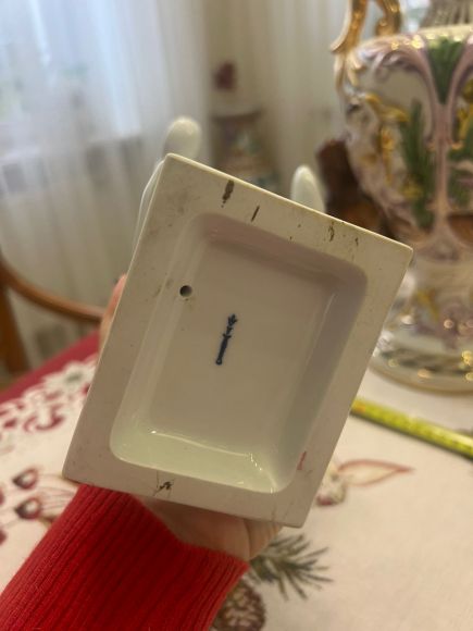 Великолепный фарфоровый белый медведь. Кпм.. Германия.