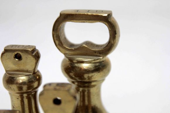 Традиционные английские гири 19 век. Латунь, полный набор