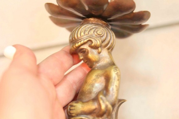 Парные винтажные бра с мальчиком из латуни