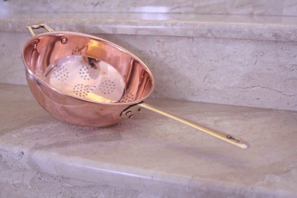 Большой медный старинный дуршлаг .Европа. Начало 20 века