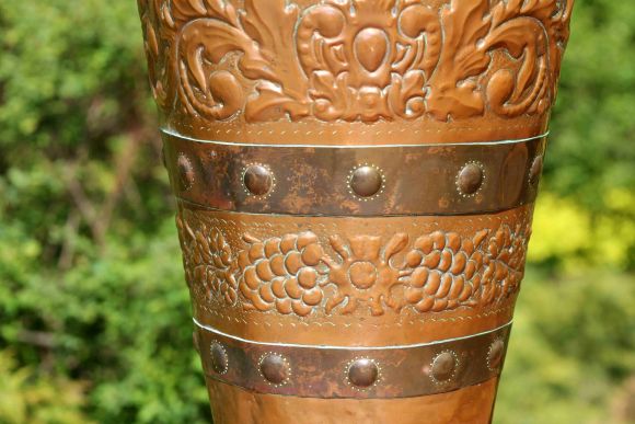 Восхитительный огромный Угольник. Европа. Высота почти 1 метр