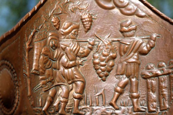 Восхитительный огромный Угольник. Европа. Высота почти 1 метр