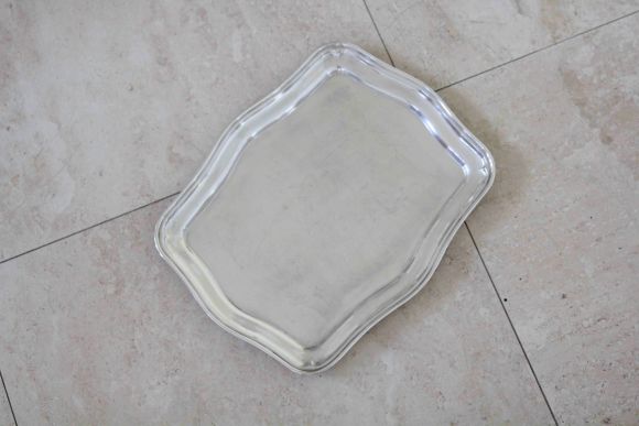 Старинный тяжелый поднос в серебре