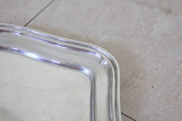 Старинный тяжелый поднос в серебре