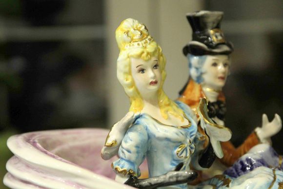 Потрясающей красоты антикварный светильник из фарфора Capodimonte. Италия. Начало 20в.