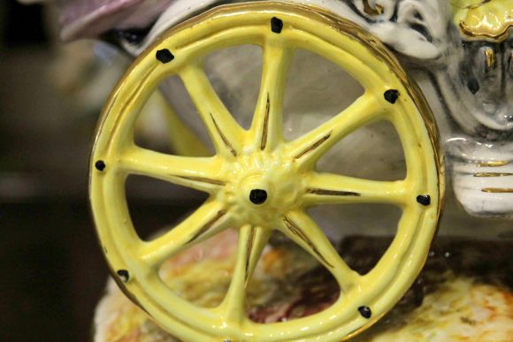 Потрясающей красоты антикварный светильник из фарфора Capodimonte. Италия. Начало 20в.