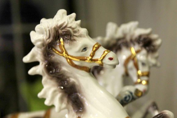 Потрясающей красоты антикварный светильник из фарфора Capodimonte. Италия. Начало 20в.