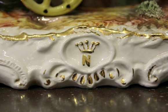 Потрясающей красоты антикварный светильник из фарфора Capodimonte. Италия. Начало 20в.