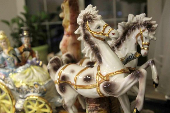 Потрясающей красоты антикварный светильник из фарфора Capodimonte. Италия. Начало 20в.