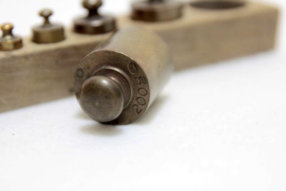 Антикварный набор гирек - мер. РАЗНОВЕСЫ. Европа. Начало 20 века